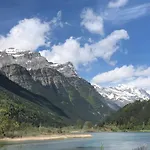 Πανσιόν Pirineos Meliz 3*